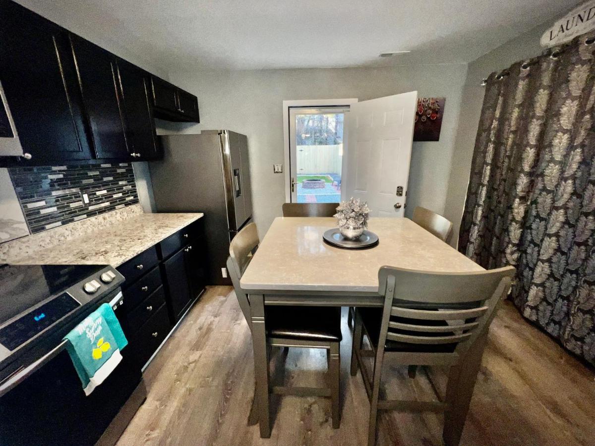 Luxury Townhome Jacksonville, Nc Buitenkant foto